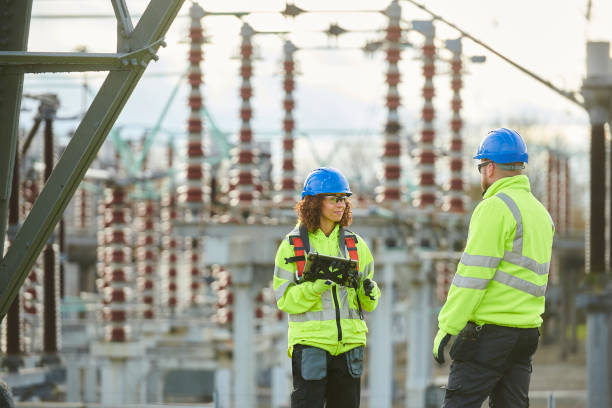 Best Affordable Electrician  in Indnola, IA